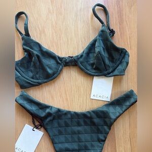 Acacia swimwear fir triangle texture medium top small top nell and Bobbi